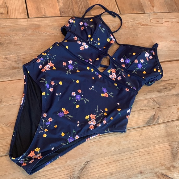 Cupshe‎ NWOT Cheerful Navy Scoop Neck Cutout One Piece Size Med No Tags In Suit - Picture 8 of 13